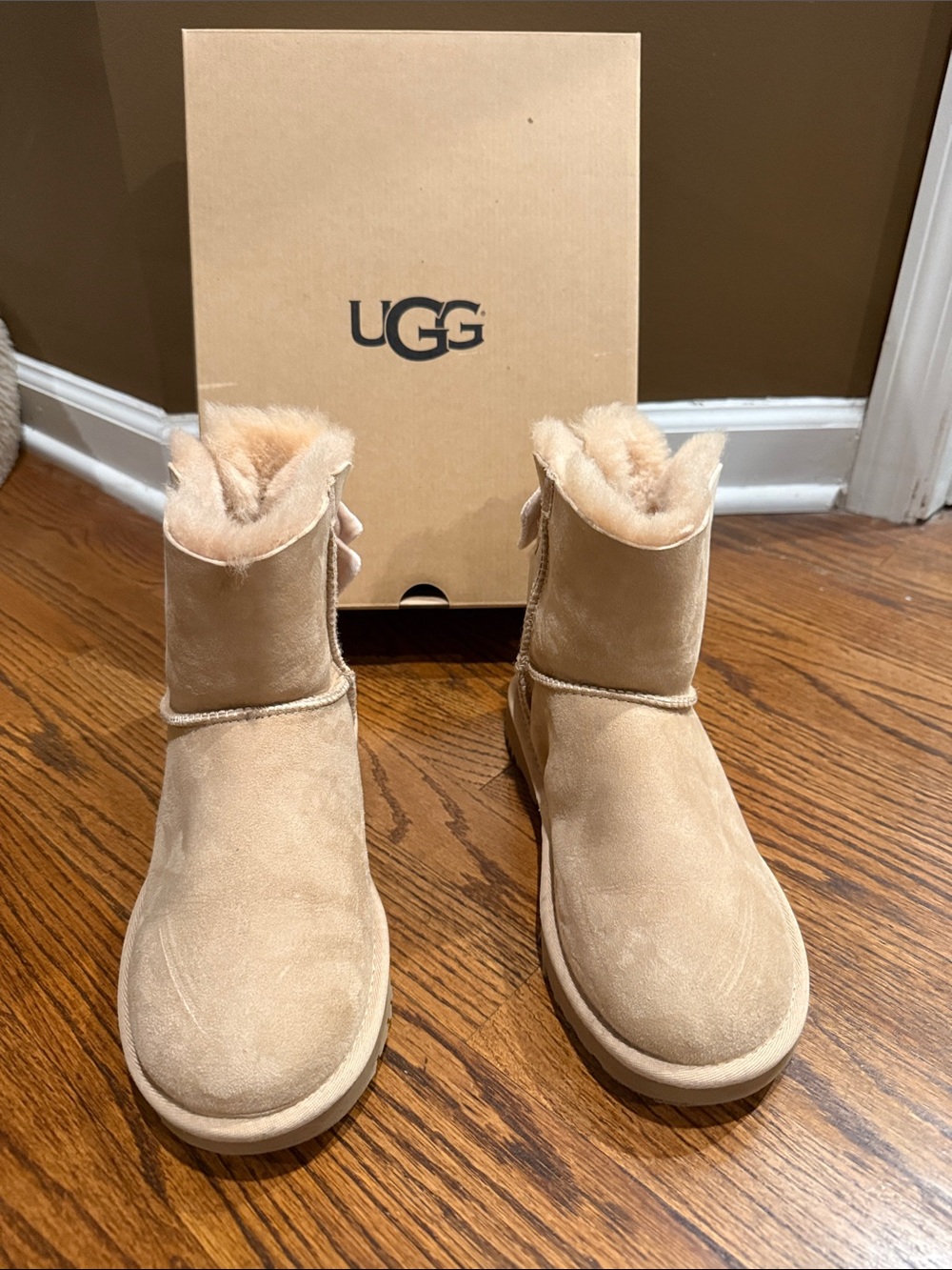Ugg Ankle-height sheepskin boots